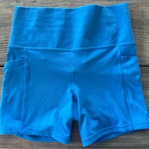 Athleta Blue Salutation Stash 5” Shorts